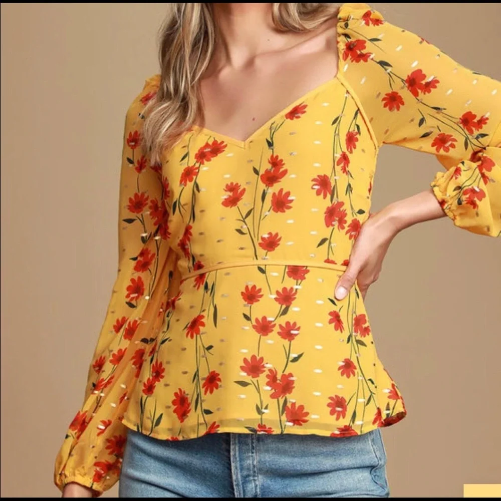 LULUS Raelyn Peplum Floral Blouse Size L - Picture 5 of 12